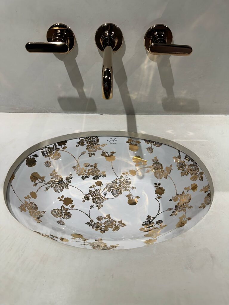 alt="modern kitchen sinks design for stylish cooking spaces"