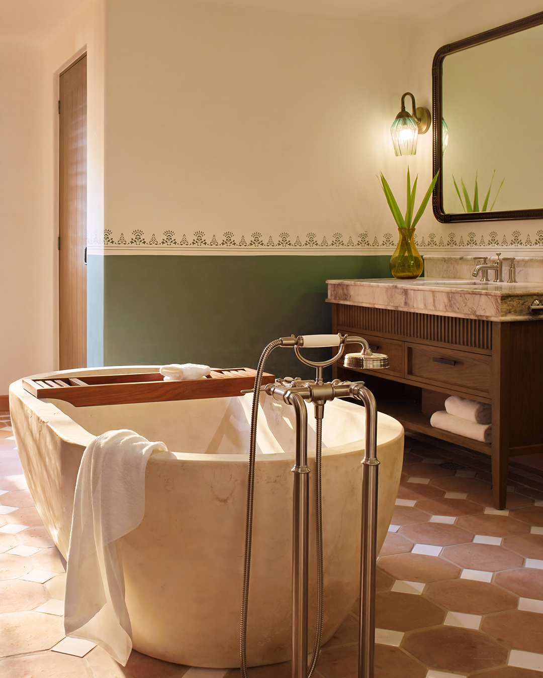 AXOR Luxury Bathtub Collection in Surat – Premium Freestanding Bathtub at Variation by Bajaj World